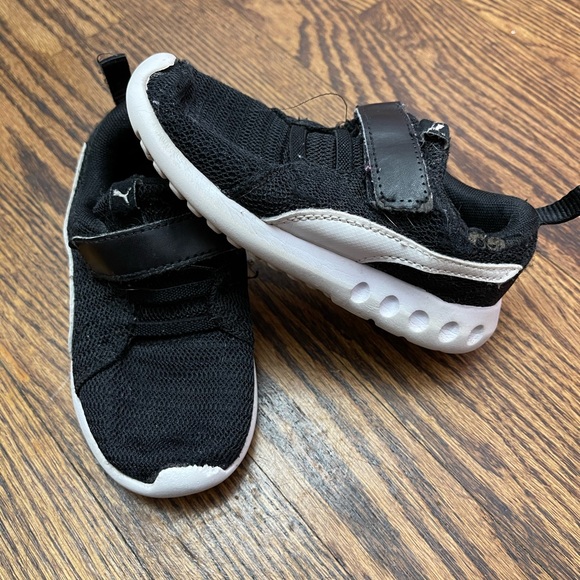 Puma shoes - Picture 3 of 4